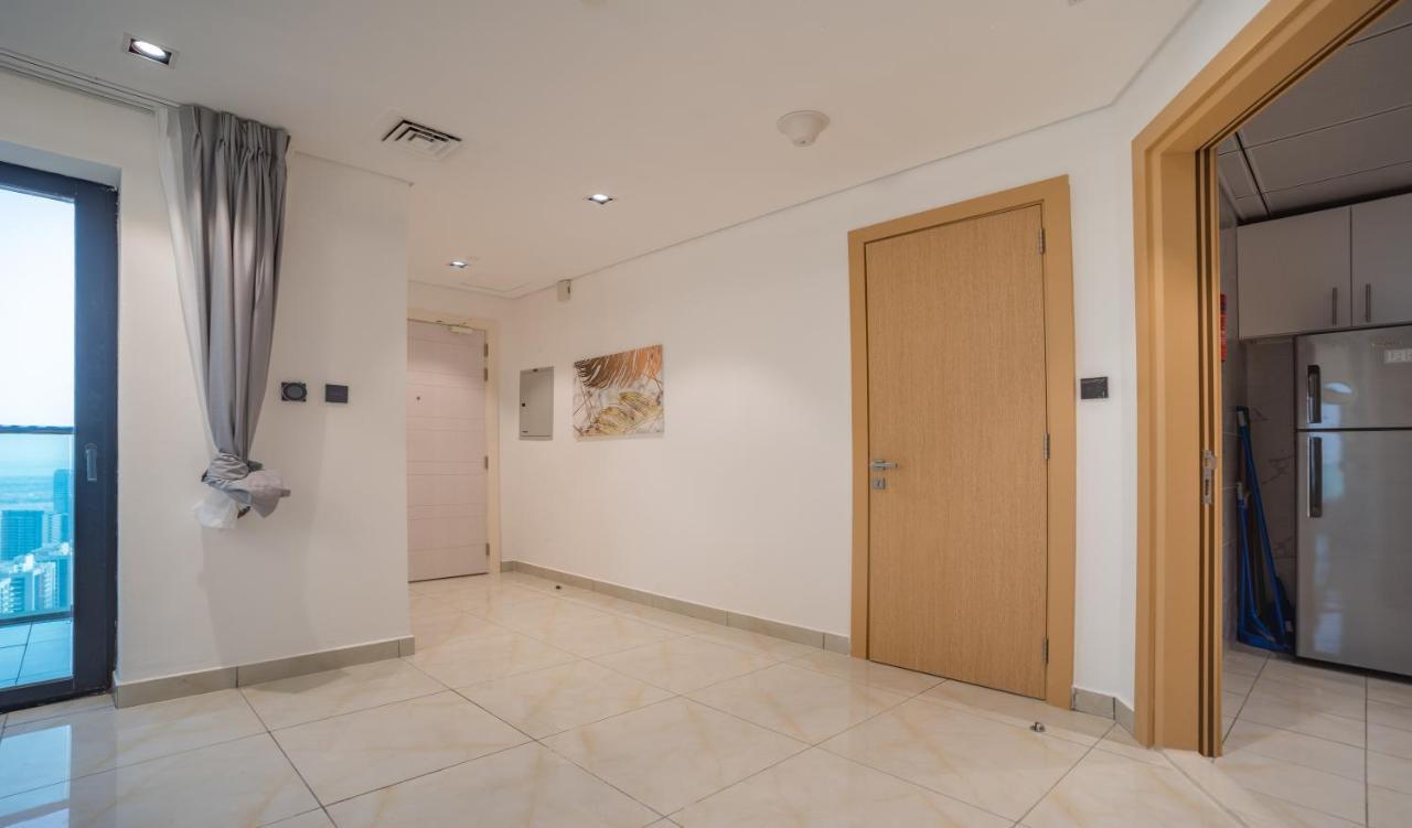 Sky View Tower Apartments ドバイ エクステリア 写真