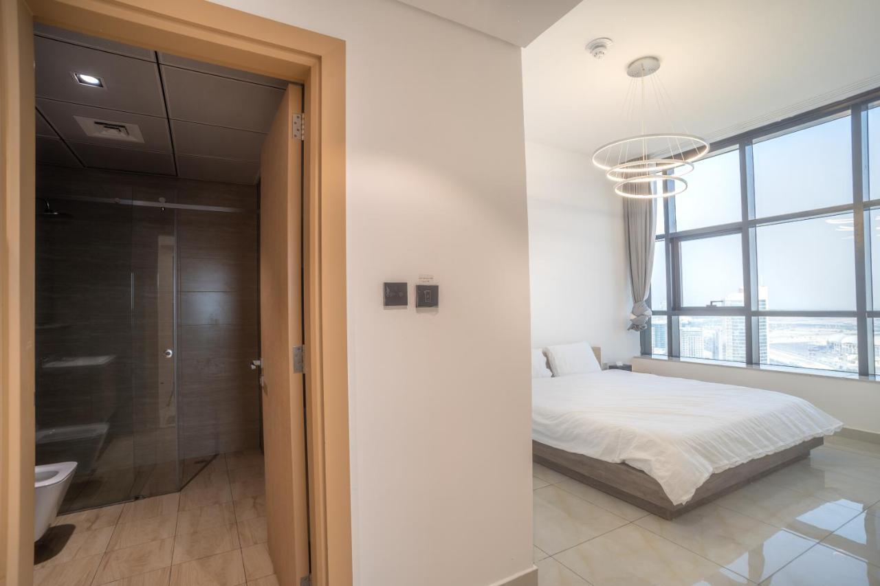 Sky View Tower Apartments ドバイ エクステリア 写真
