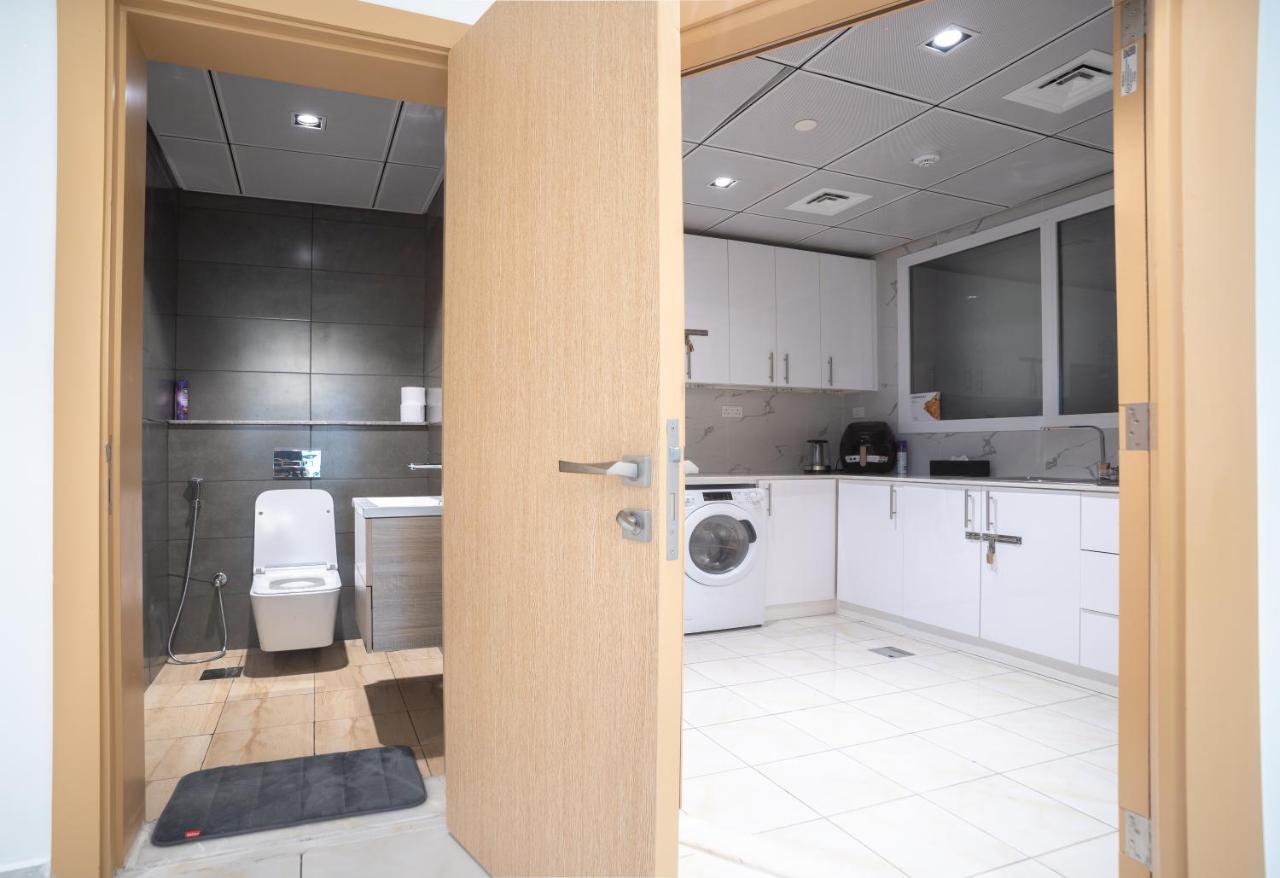 Sky View Tower Apartments ドバイ エクステリア 写真