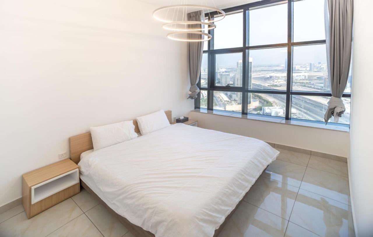 Sky View Tower Apartments ドバイ エクステリア 写真