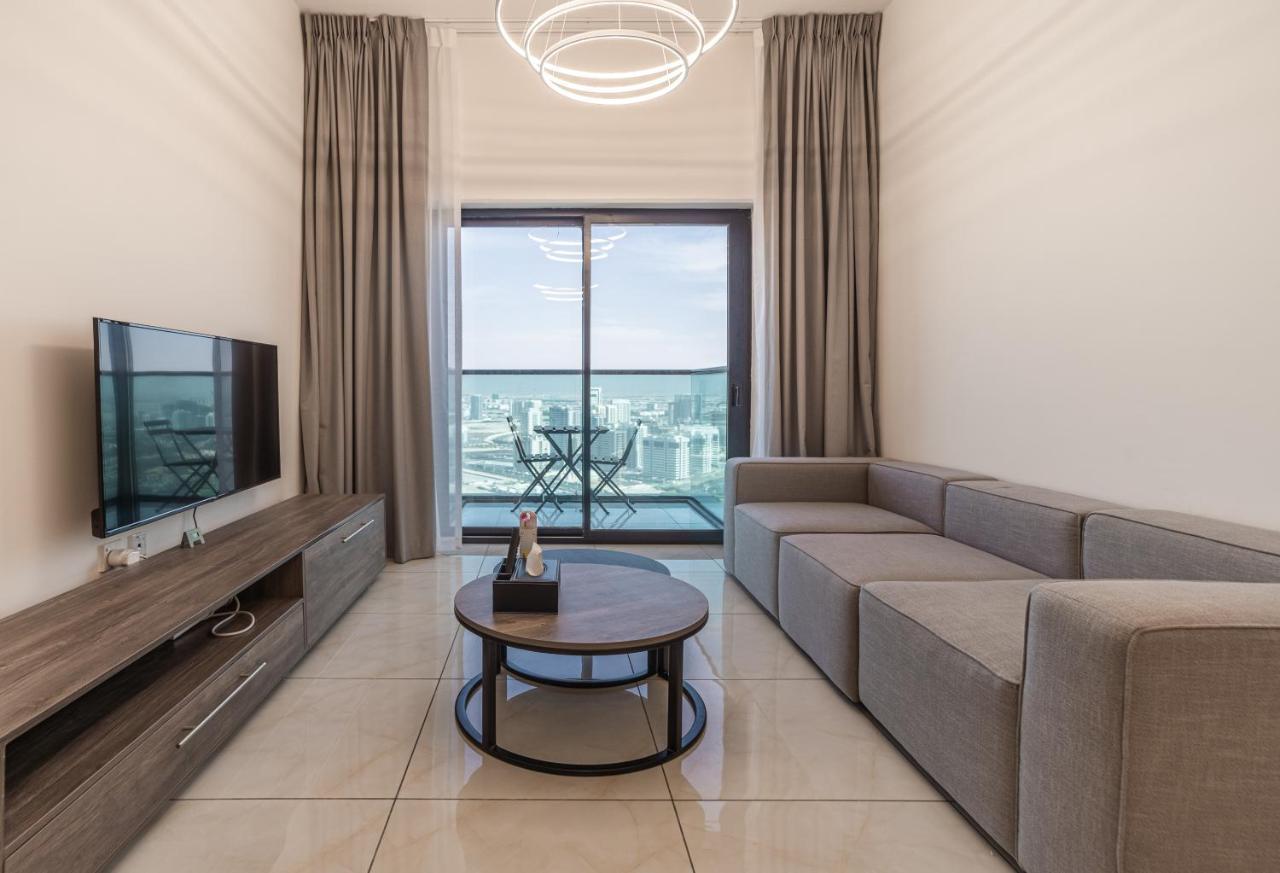 Sky View Tower Apartments ドバイ エクステリア 写真